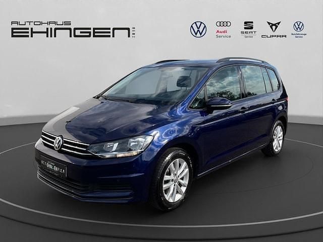 Atlantik blue metallic Gebraucht 2019 VW Touran Comfortline Van / Kleinbus | 17.999 € (Fairer Preis) - Bild 1/3