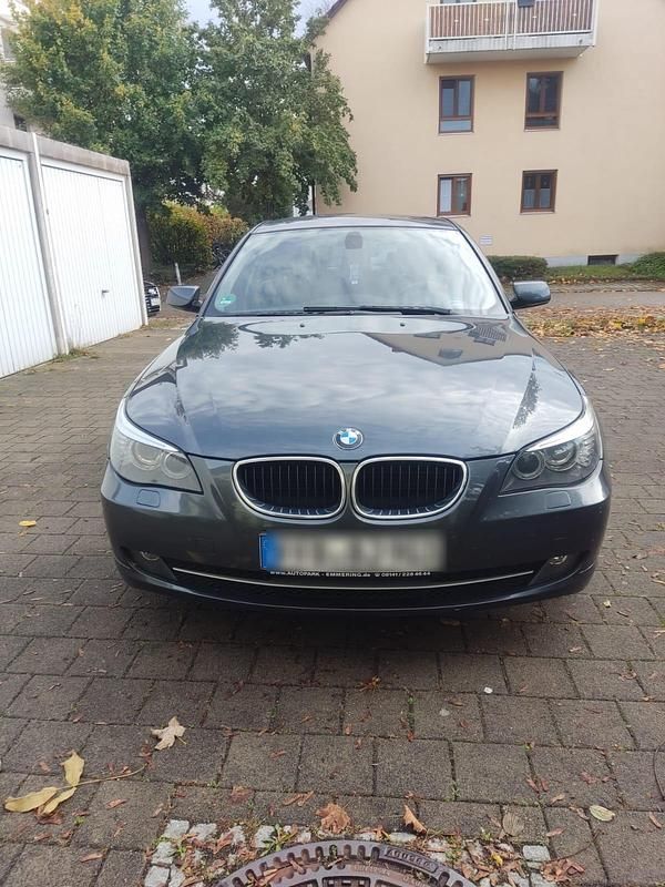 Grau Gebraucht 2009 BMW 520 Kombi | 5.300 € (Fairer Preis) - Bild 1/4