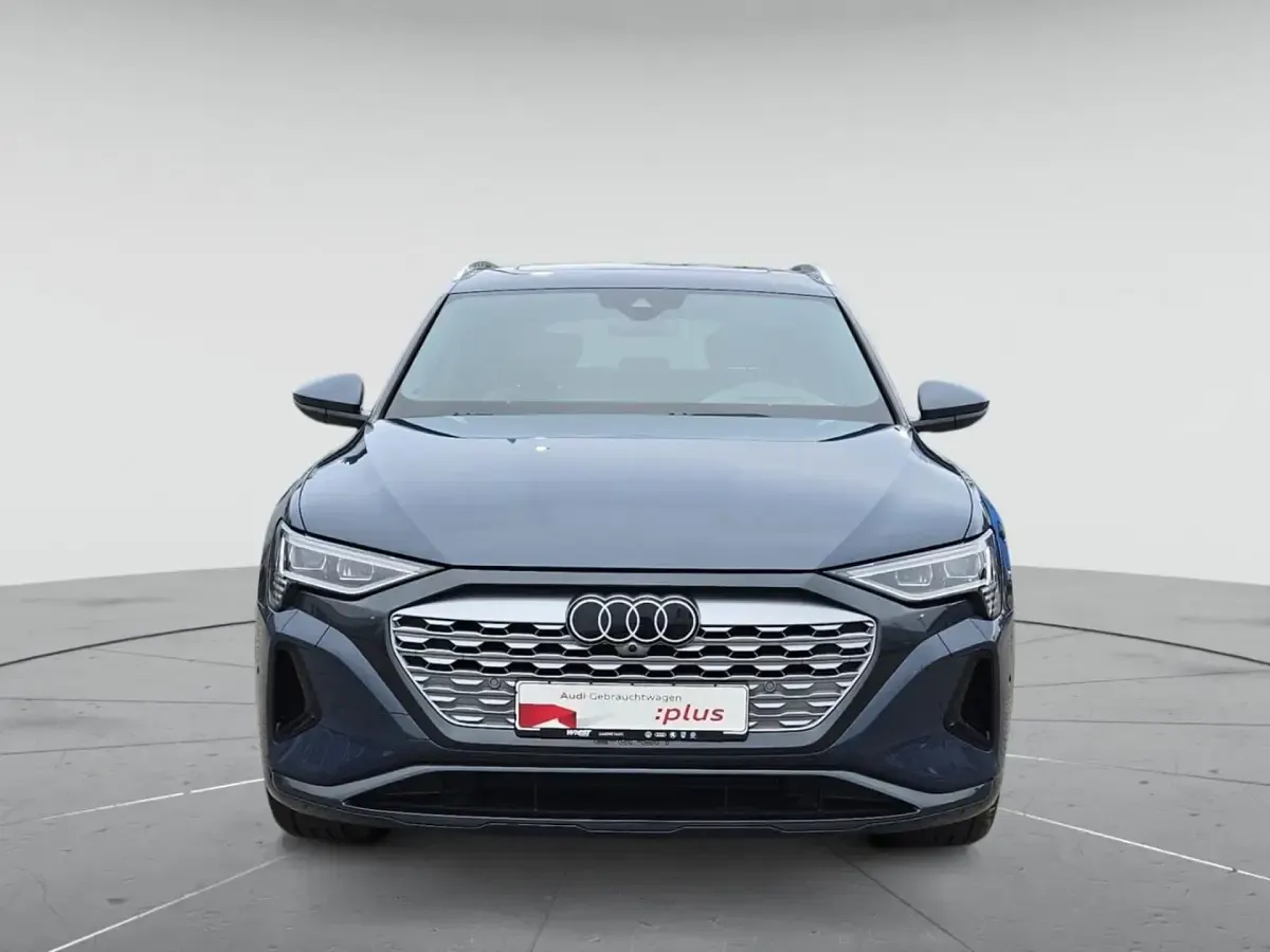 Gebraucht Audi Q8 e-tron Advanced Plus 300 kW (408 PS) 2024 Plasmablau metallic SUV