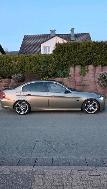 Gebraucht BMW 330 231 PS (169 kW) 2006 Gelb Limousine