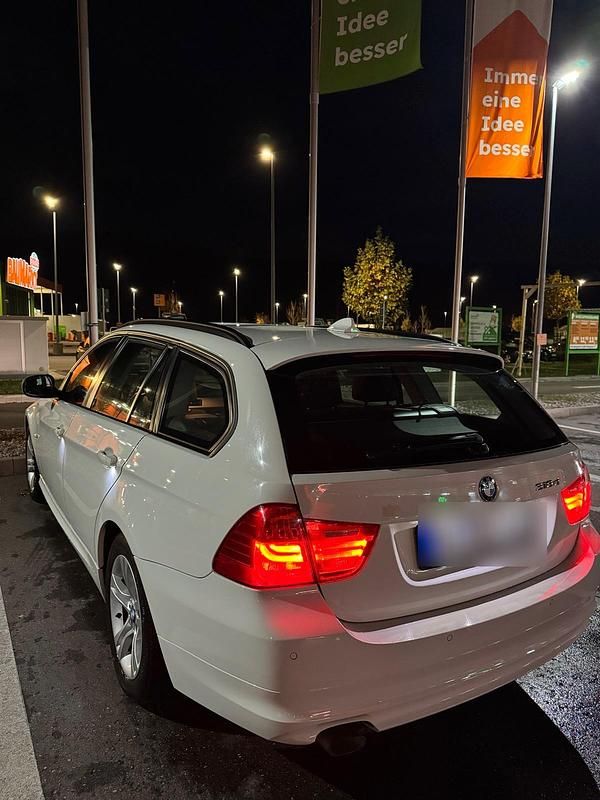 Gebraucht BMW 318 143 PS (105 kW) 2012 Weiß Kombi