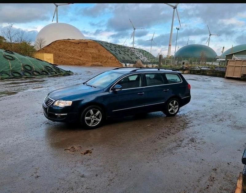 Blau Gebraucht 2008 VW Passat Kombi | 2.250 € (Etwas zu teuer) - Bild 1/4