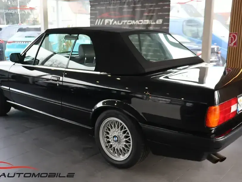 Second-hand BMW 325 170 CP (125 kW) 1992 Negru Cabrio