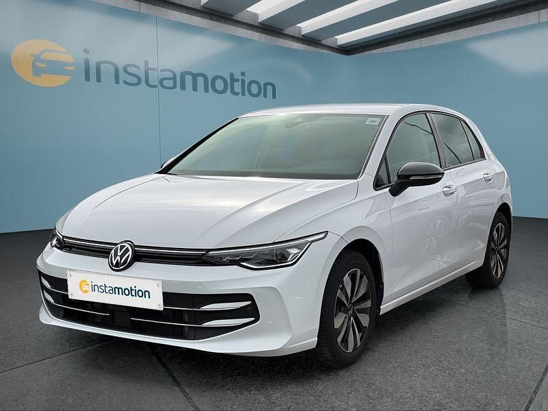 Weiß Gebraucht 2024 VW Golf VIII Kleinwagen | 23.599 € (Fairer Preis) - Bild 1/4
