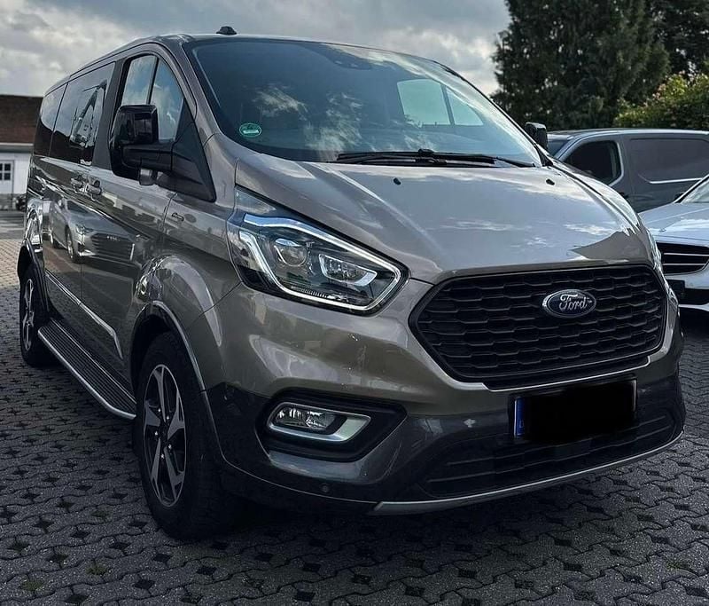 Diffused silver Gebraucht 2022 Ford Transit Tourneo Active Van / Kleinbus | 37.448 € (Fairer Preis) - Bild 1/4