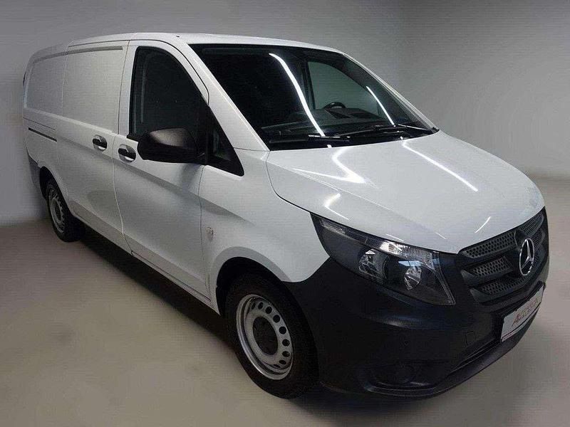 Gebraucht Mercedes Vito 114 PS (83 kW) 2017 Arktikweiss Van