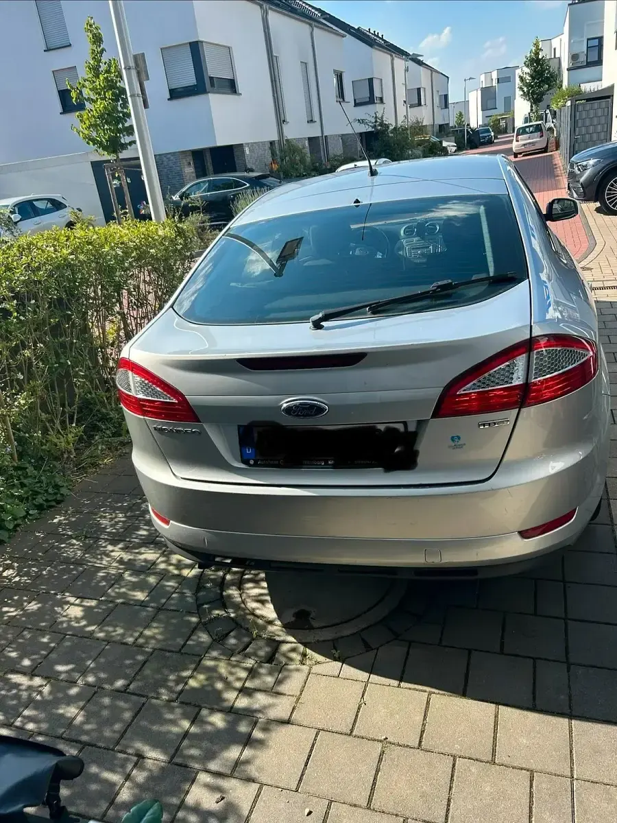 Gebraucht Ford Mondeo 140 PS (102 kW) 2009 Grau Limousine