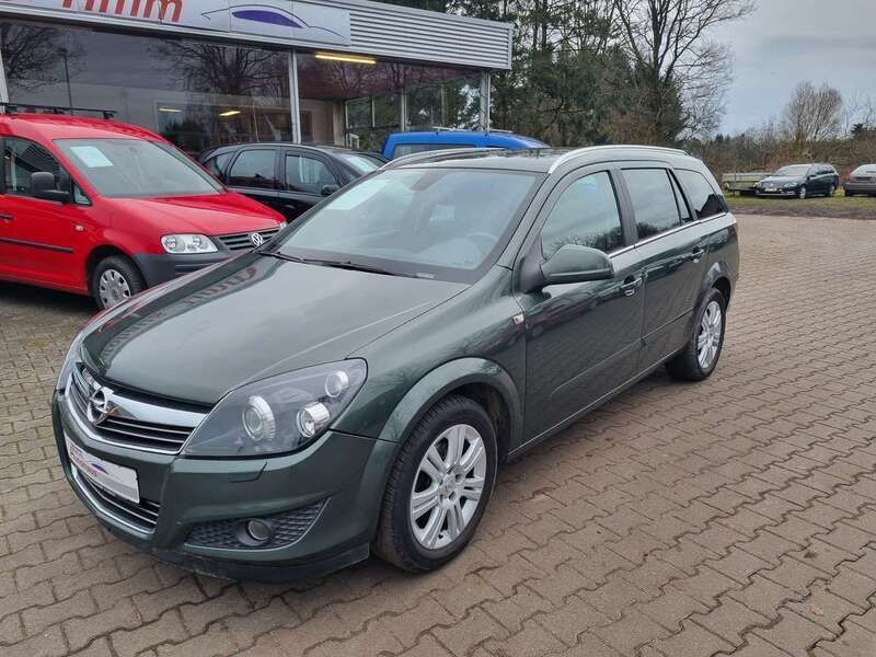 Grün Gebraucht 2010 Opel Astra Innovation Kombi | 3.850 € (Fairer Preis) - Bild 1/4