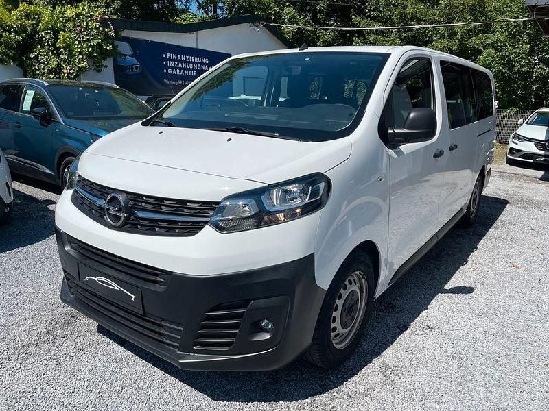 Weiß Gebraucht 2022 Opel Zafira Life Van / Kleinbus | 24.950 € (Superpreis) - Bild 1/4