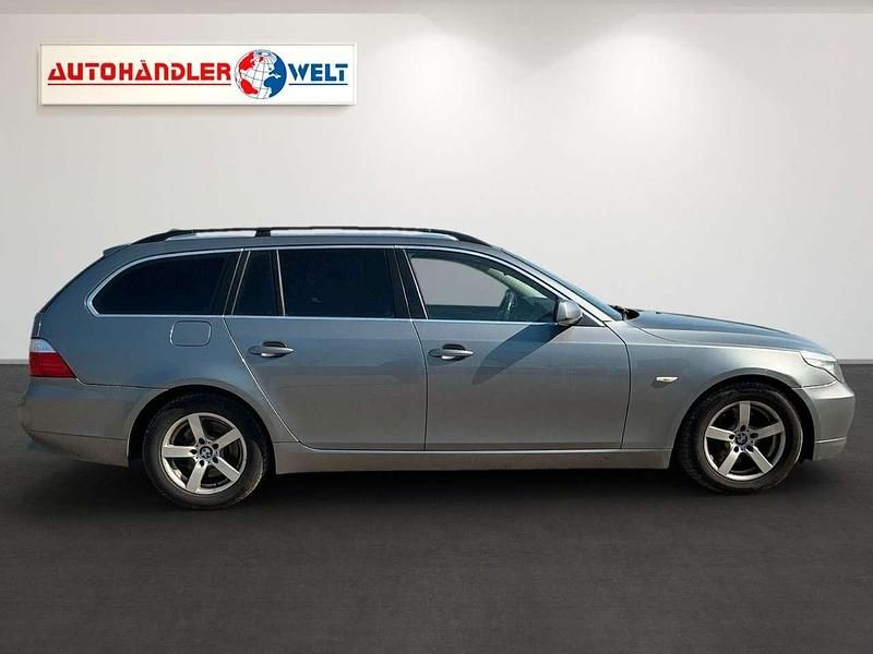 Gebraucht BMW 523 190 PS (139 kW) 2007 Grau Kombi