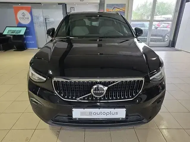 Gebraucht Volvo XC40 Core 129 PS (94 kW) 2022 Onyx black SUV