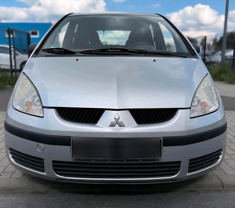 Silber Gebraucht 2006 Mitsubishi Colt Kleinwagen | 1.690 € - Bild 1/4