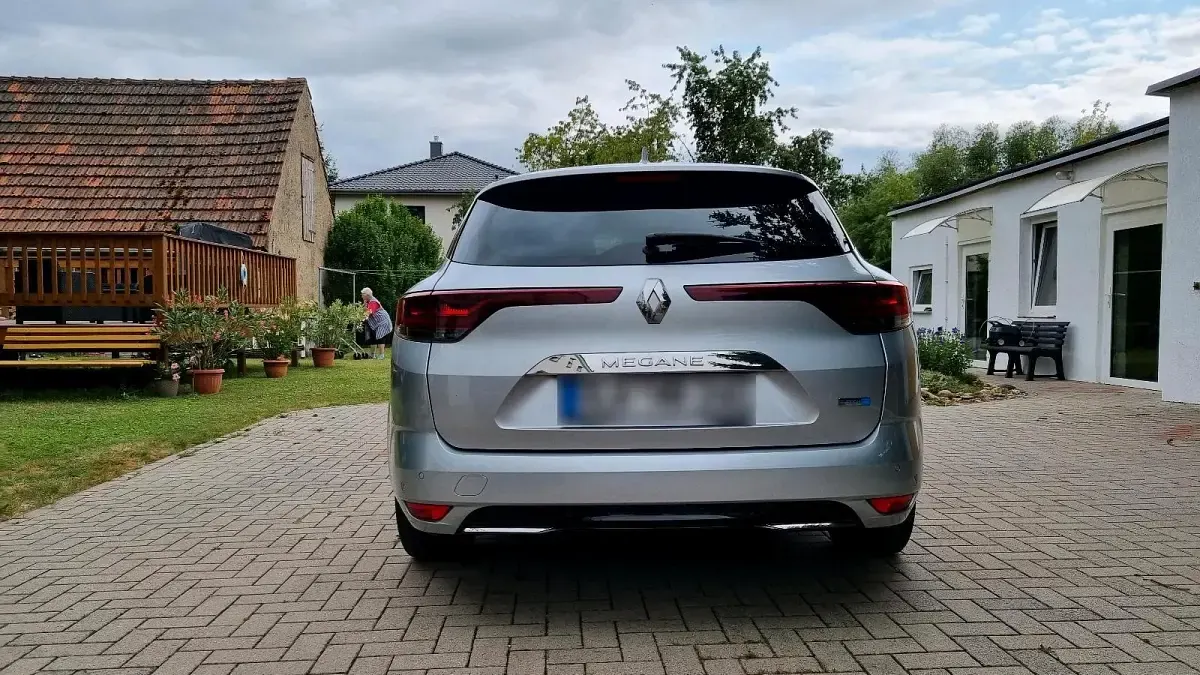 Gebraucht Renault Mégane IV Intens 159 PS (116 kW) 2021 Silber Kombi