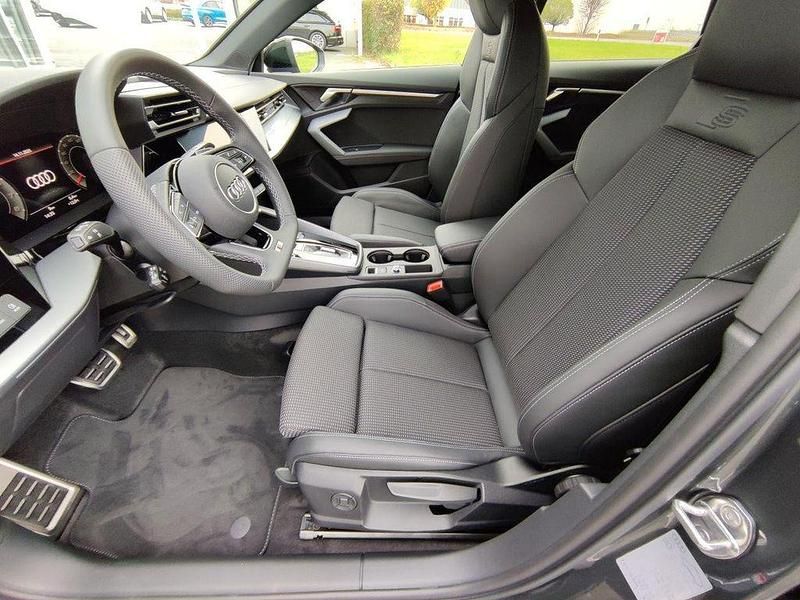 Neu Audi A3 S-Line 150 PS (110 kW) 2025 Daytonagrau perleffekt Limousine
