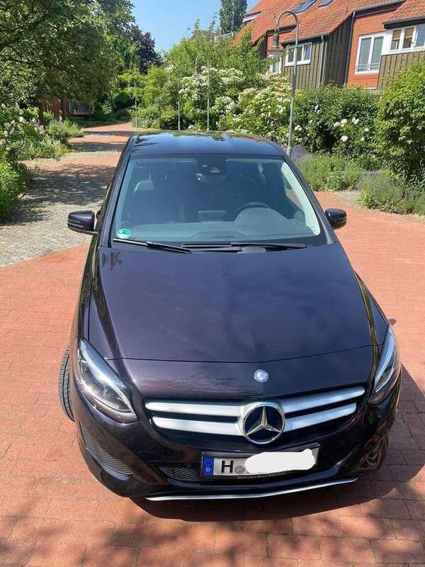 Violet Gebraucht 2016 Mercedes B180 Van / Kleinbus | 10.850 € (Fairer Preis) - Bild 1/4