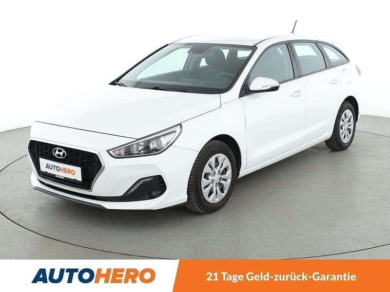 Weiß Gebraucht 2019 Hyundai i30 Trend Kombi | 14.160 € (Fairer Preis) - Bild 1/3