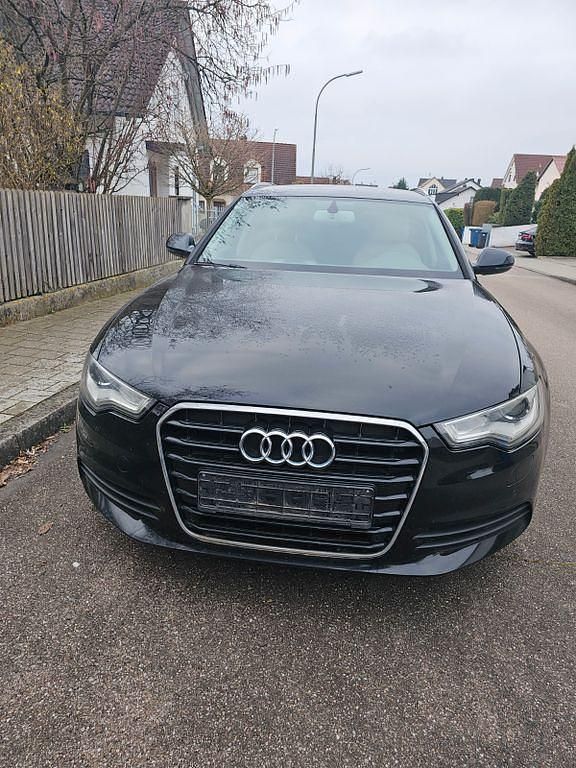 Gebraucht Audi A6 Sport 179 PS (131 kW) 2012 Schwarz Kombi