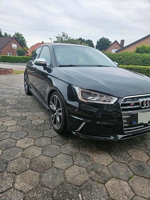 Schwarz Gebraucht 2015 Audi S1 Sport Kleinwagen | 19.999 € (Etwas zu teuer) - Bild 1/4
