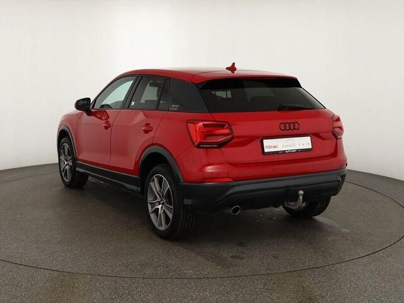 Gebraucht Audi Q2 Sport 116 PS (85 kW) 2018 Rot SUV