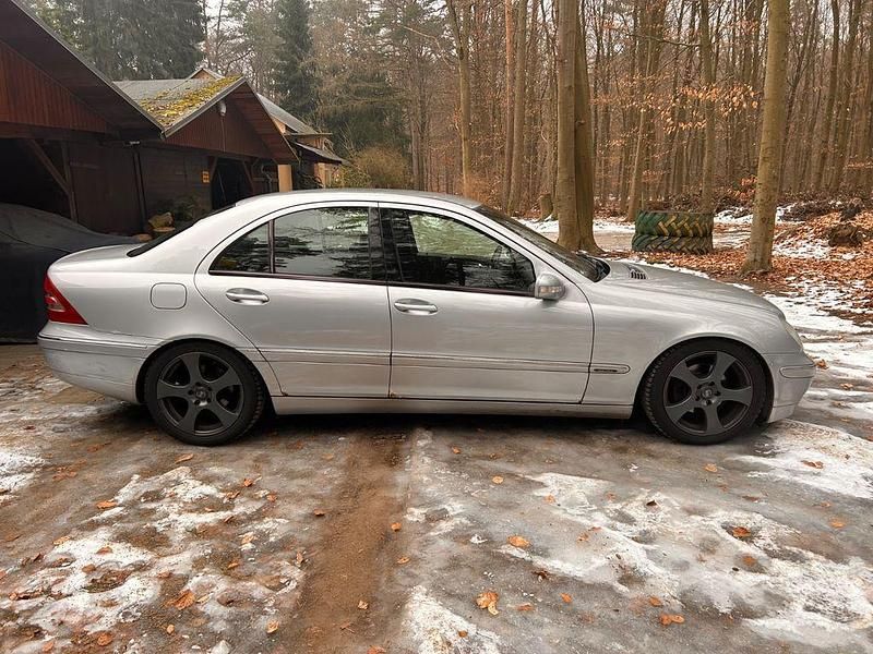 Gebraucht Mercedes C180 Elegance 129 PS (94 kW) 2000 Silber Limousine