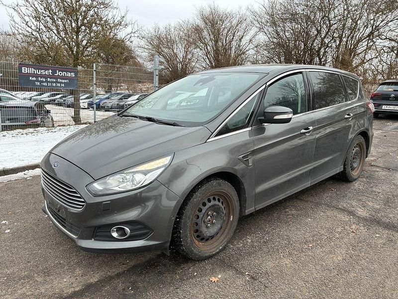 Grau Gebraucht 2017 Ford S-MAX Titanium Van / Kleinbus | 6.300 € (Superpreis) - Bild 1/4