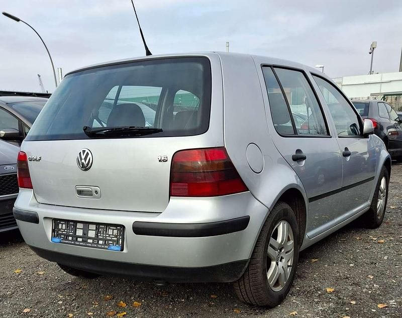 Gebraucht VW Golf IV Edition 102 PS (75 kW) 2001 Silber Limousine
