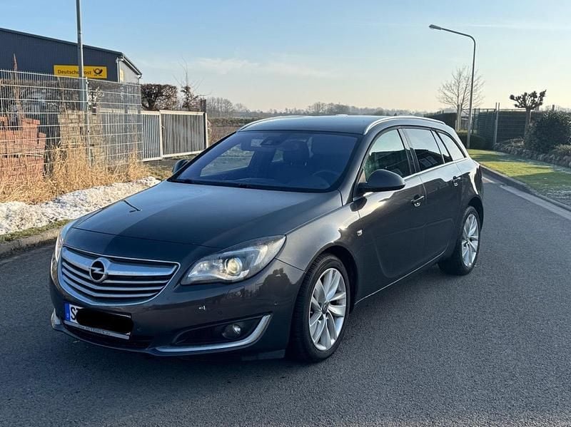 Grau Gebraucht 2016 Opel Insignia OPC Kombi | 5.590 € (Superpreis) - Bild 1/4