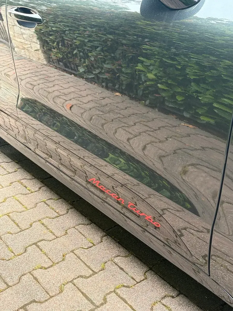 Gebraucht Porsche Macan Turbo 441 PS (324 kW) 2021 Grau SUV