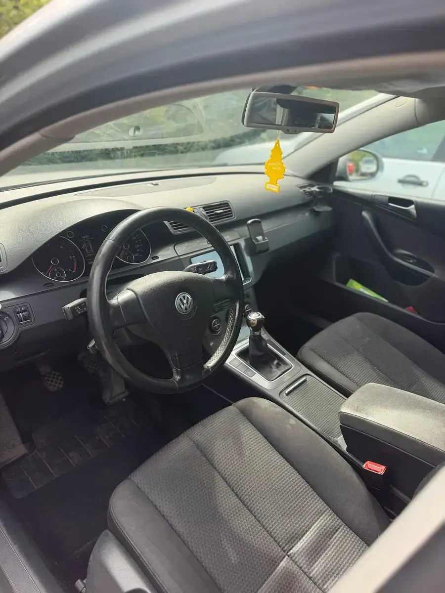 Gebraucht VW Passat 110 PS (80 kW) 2009 Silber Kombi