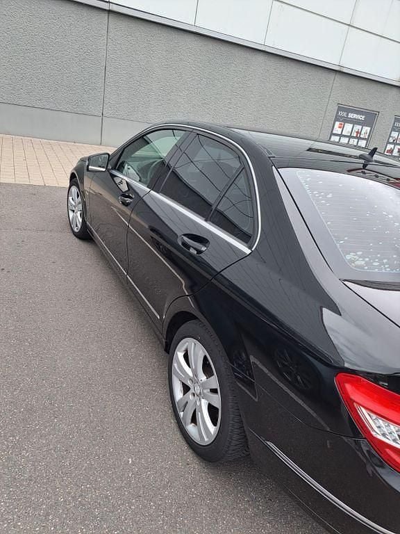 Schwarz Gebraucht 2009 Mercedes C200 Limousine | 7.000 € (Guter Preis) - Bild 1/4