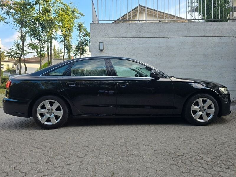 Schwarz Gebraucht 2015 Audi A6 Ambiente Limousine | 22.999 € (Fairer Preis) - Bild 1/4