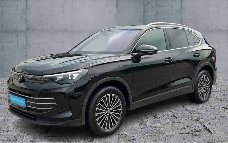 Gebraucht VW Tiguan Elegance 204 PS (150 kW) 2025 Grenadillschwarz metallic SUV