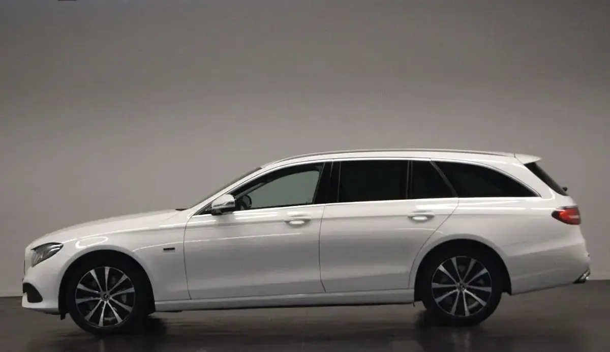 Gebraucht Mercedes E300 Avantgarde 194 PS (142 kW) 2020 Polarweiss Kombi