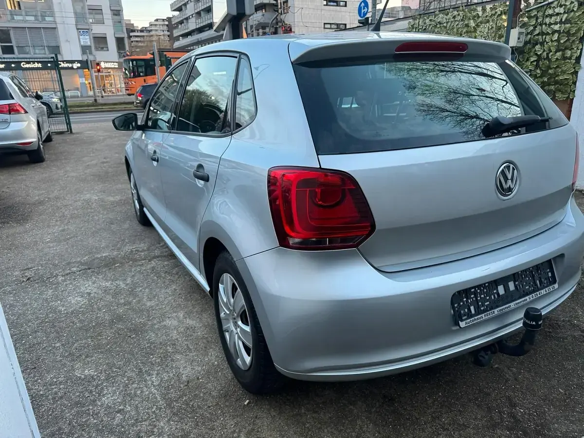 Gebraucht VW Polo 70 PS (51 kW) 2010 Silber Kleinwagen