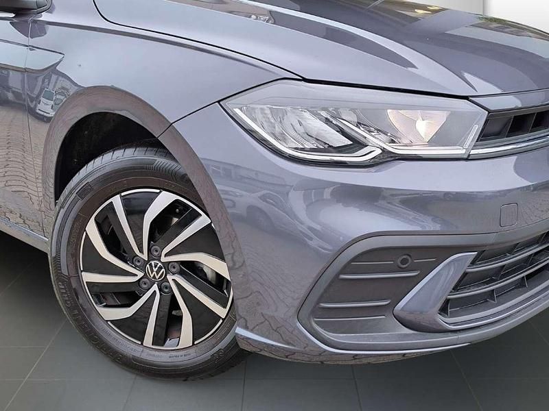 Gebraucht VW Polo Life 95 PS (69 kW) 2024 Grau Kleinwagen
