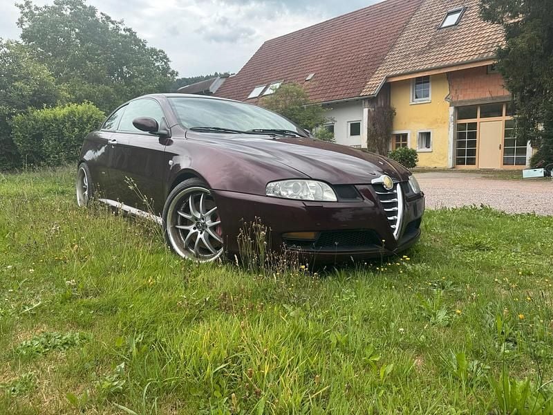 Gebraucht 2004 Alfa Romeo GT Coupé | 7.500 € (Fairer Preis) - Bild 1/4