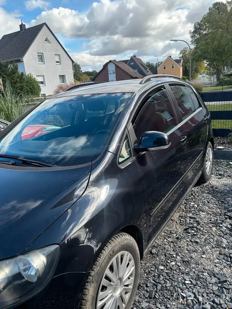 Używany VW Golf VI 80 KM (58 kW) 2010 Czarny Hatchback