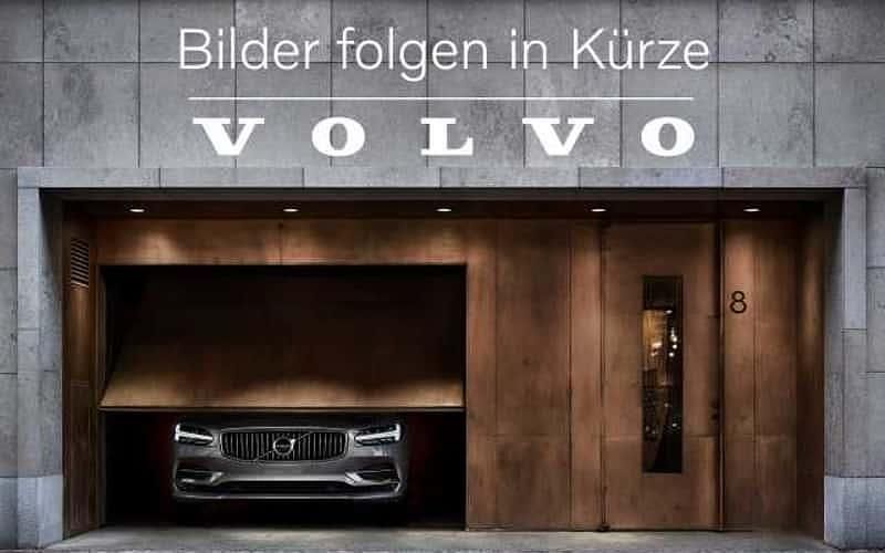 Weiß Neu 2025 Volvo XC60 Plus SUV | 69.990 € (Etwas zu teuer) - Bild 1/4