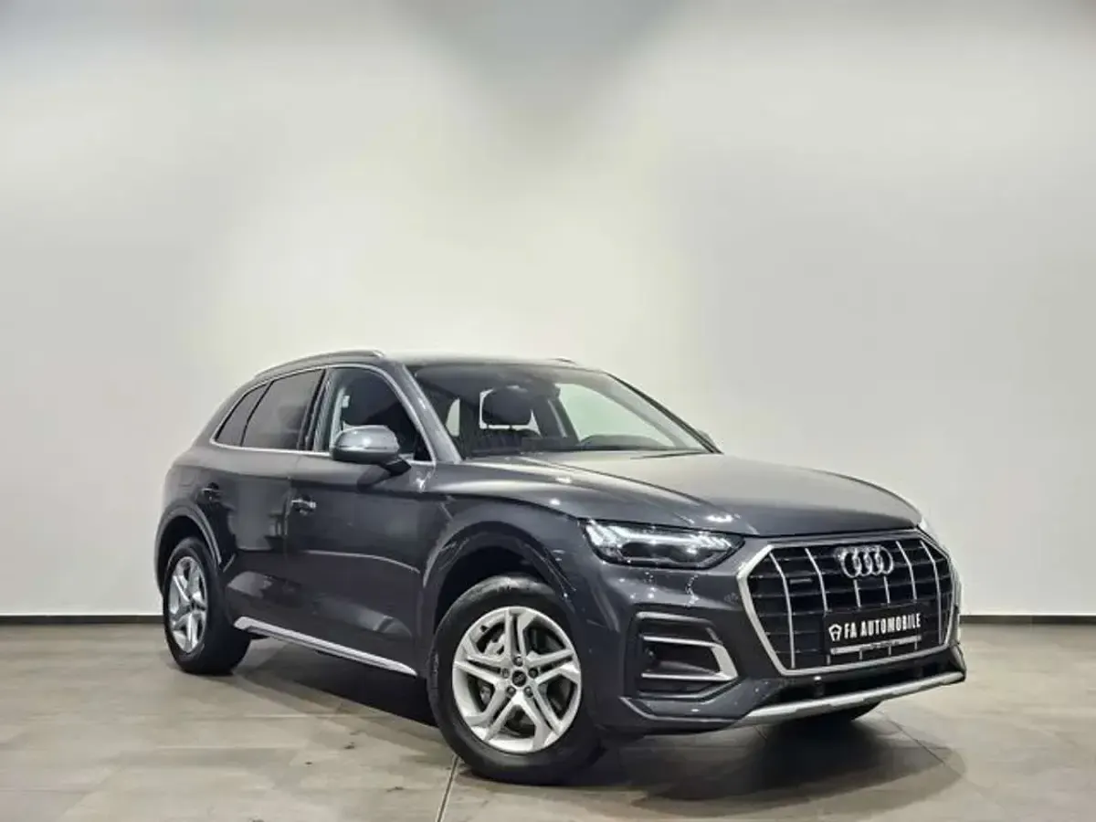 Gebraucht Audi Q5 Sport 204 PS (150 kW) 2024 Manhattangrau (metallic) SUV