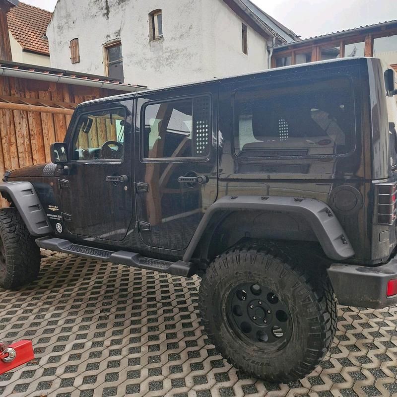 Gebraucht Jeep Wrangler Sahara 200 PS (147 kW) 2011 Schwarz SUV