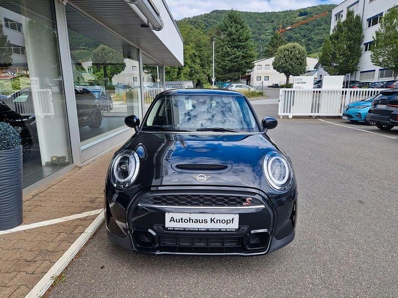 Gebraucht Mini Cooper S Classic 178 PS (130 kW) 2023 Schwarz Kleinwagen