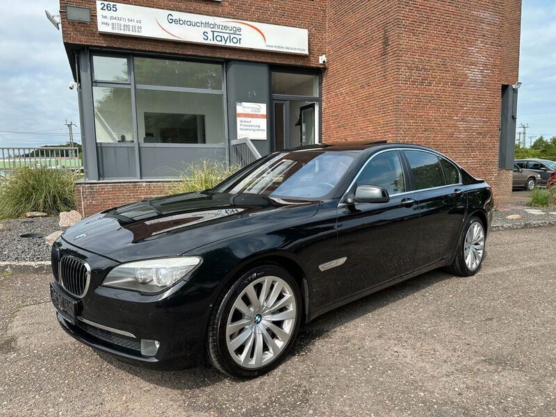 Schwarz Gebraucht 2009 BMW 750 Limousine | 9.950 € (Fairer Preis) - Bild 1/4