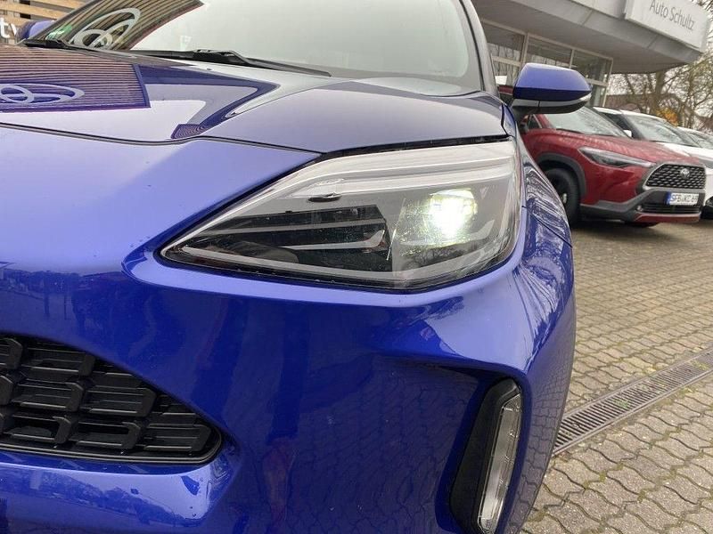 Gebraucht Toyota Yaris Cross Connect Style 116 PS (85 kW) 2023 Blau SUV