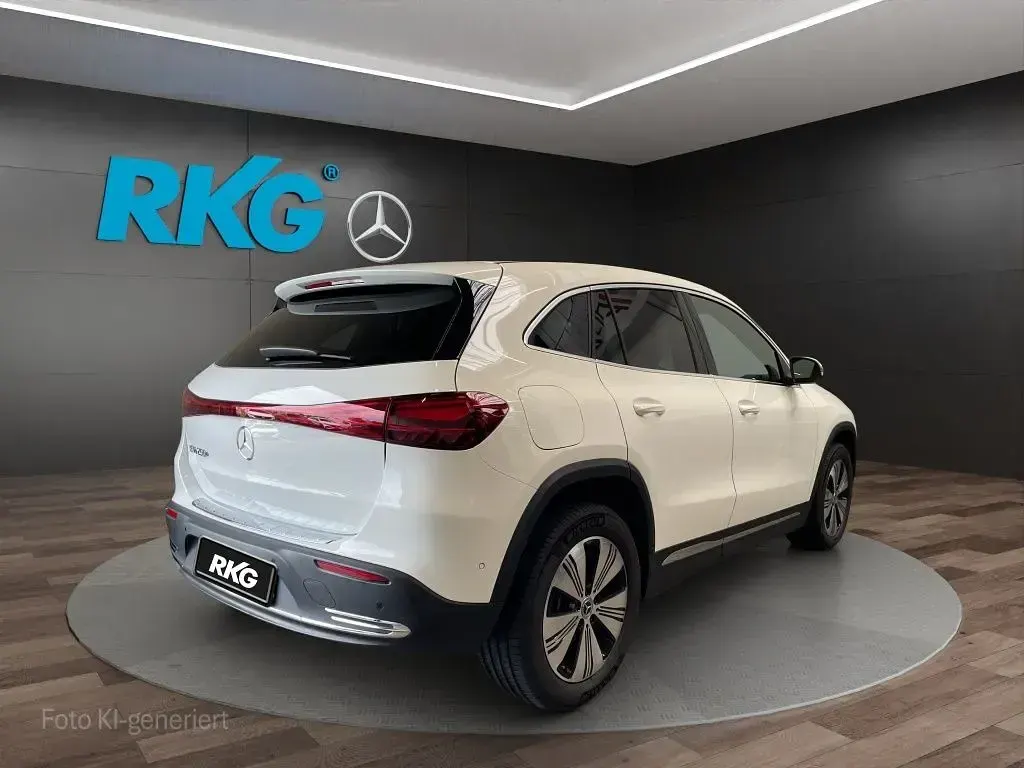 Gebraucht Mercedes EQA250+ Progressive 139 kW (190 PS) 2025 Weiß SUV