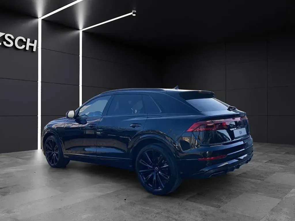 Gebraucht Audi Q8 S-Line 286 PS (210 kW) 2026 Schwarz SUV
