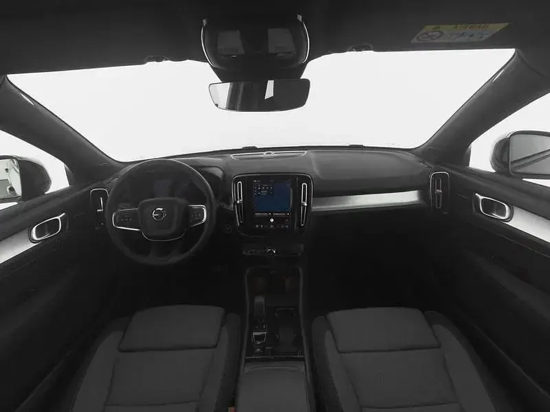 Gebraucht Volvo XC40 Ultra 163 PS (119 kW) 2025 Crystal white SUV