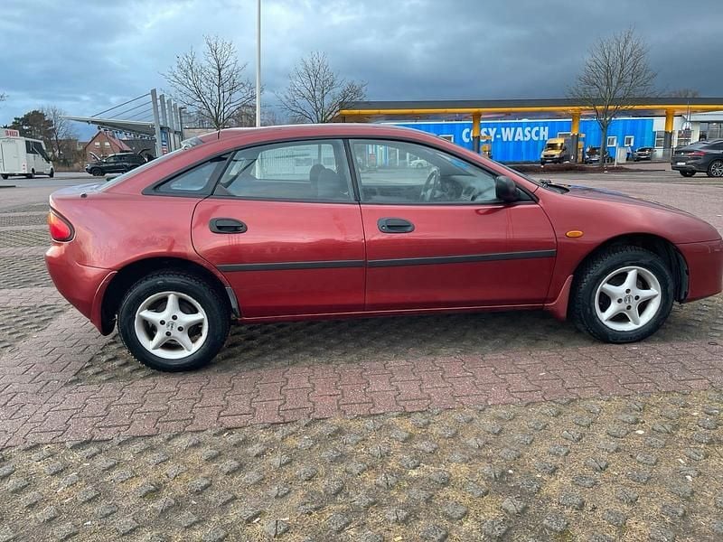 Gebraucht Mazda 323F 88 PS (64 kW) 1998 Rot Limousine
