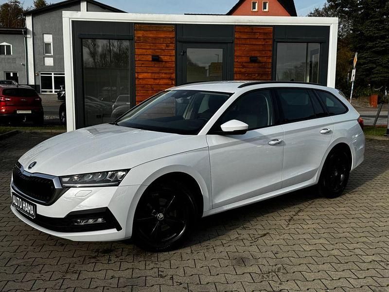 Weiß Gebraucht 2020 Skoda Octavia Kombi | 20.990 € (Fairer Preis) - Bild 1/4