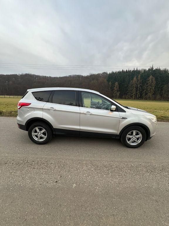 Gebraucht Ford Kuga Titanium 140 PS (102 kW) 2013 Silber SUV