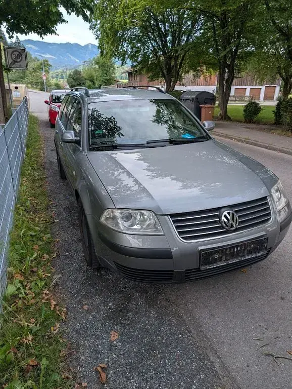 Gebraucht VW Passat Comfortline 131 PS (96 kW) 2003 Silber Limousine